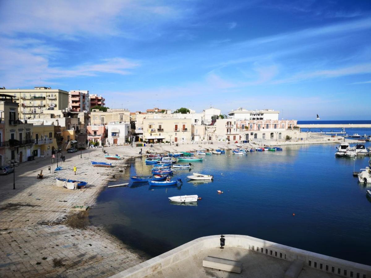 La Torretta Di Gigi - Soggiorno In Torre Medievale Bisceglie Exterior foto